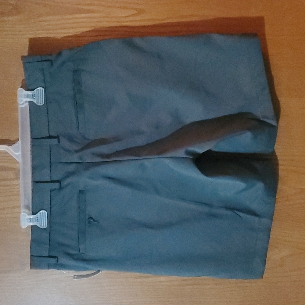 Shorts Amazon Essentials - Picture 2 of 2
